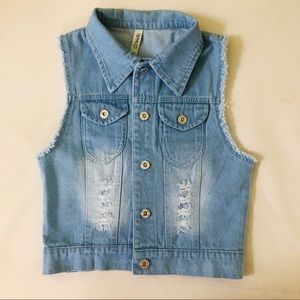 ⭐️ 3 for $20 Costello Sleeveless Jean Jacket S